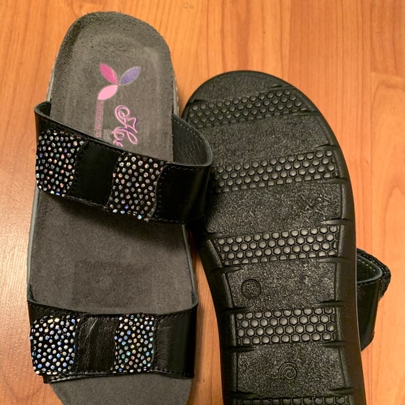 Brand New Made in Spain - Picture 2 of 3